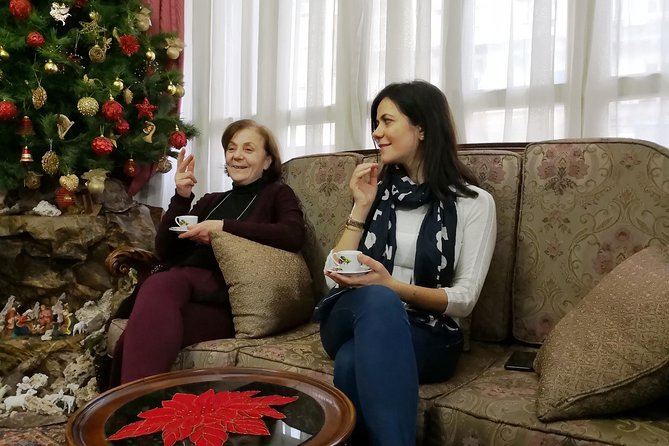 Authentic Lebanese Meal in Beirut in Tania's Family Home - Conversation is part of the meal