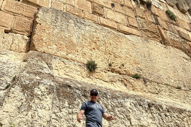 Baalbek, Anjar and Ksara Guided Full-Day Tour from Beirut - Anjar’s Umayyad arches and palace ruins