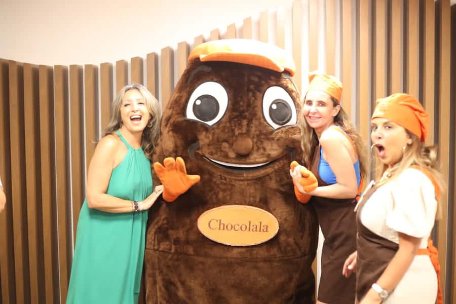 Chocolate Museum Tour and chocolate Workshop with pick-up - From cocoa bean to finished bar