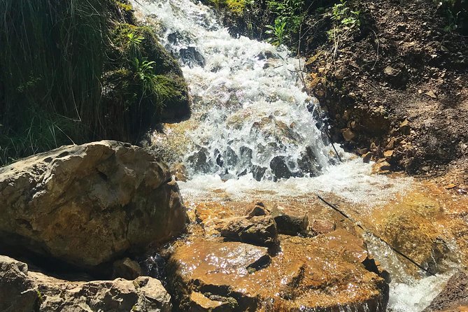 Hike Chouwen - The Nahr El-Kalb starting point and the road toward Jbeil