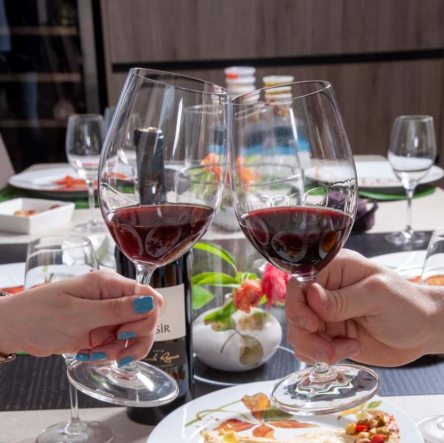 Lebanese wineries guided tour with tastings & lunch - Key points at a glance