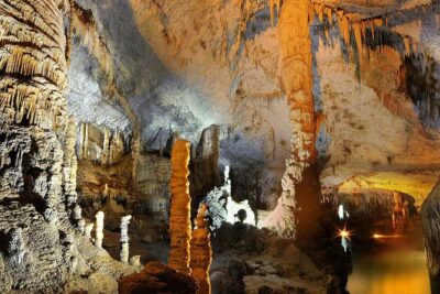 Lebanon’s Treasures: Jeita Grotto and Harissa Private Tour