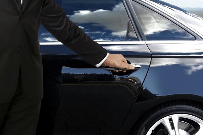 Private chauffeur and minivan for your tours or business needs. - What this Beirut chauffeur service really is