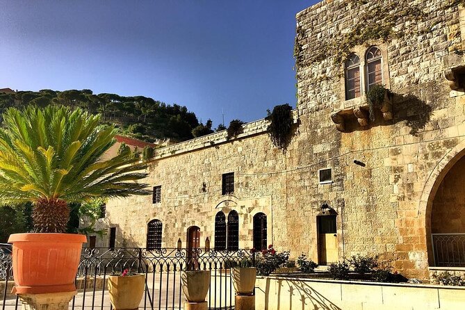 Private Guided Tour of Beiteddine and Deir el Qamar - The synagogue and Deir el Qamar’s message