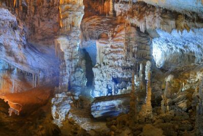 Small Group Tours to Jeita Grotto and Byblos with tickets